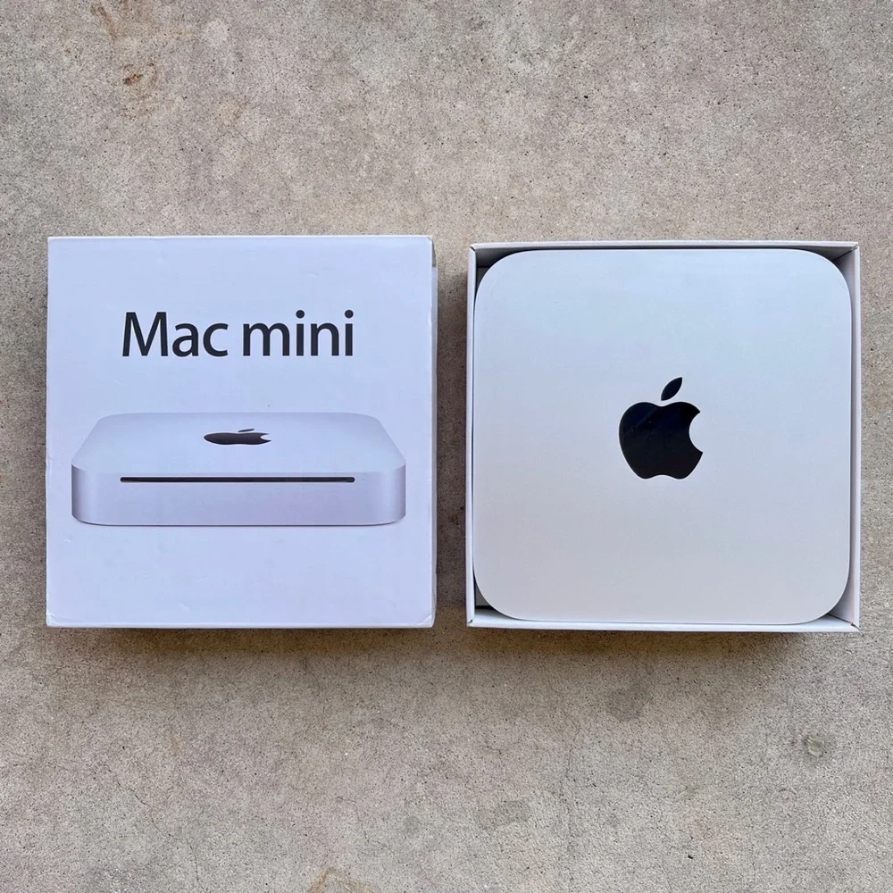 Apple Mac Mini 2.4 GHz A1347 - Silver